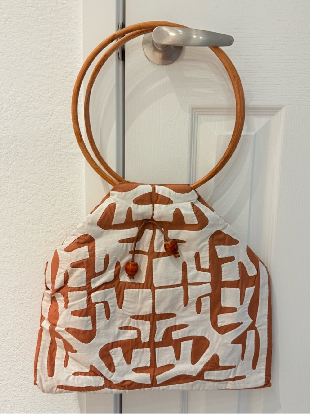 Vintage 70s Bohemian Wooden Ring Handle Handbag Folk Art Applique Purse